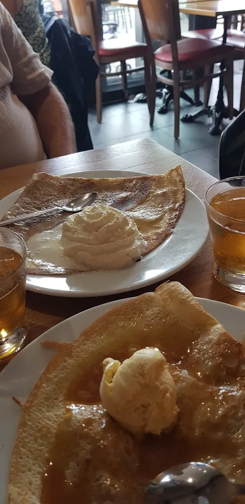 Crepe Crème de Marron Chantilly